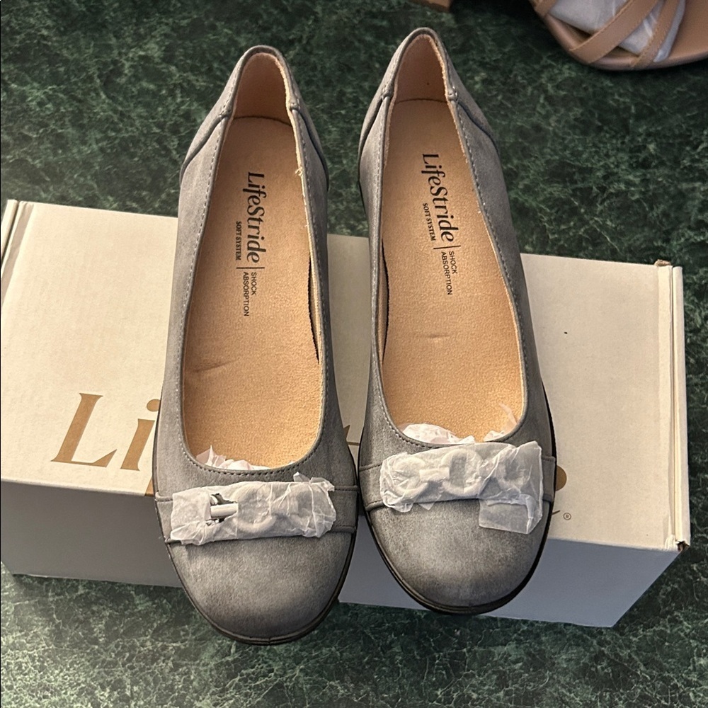Life Stride Gray Women's Flats